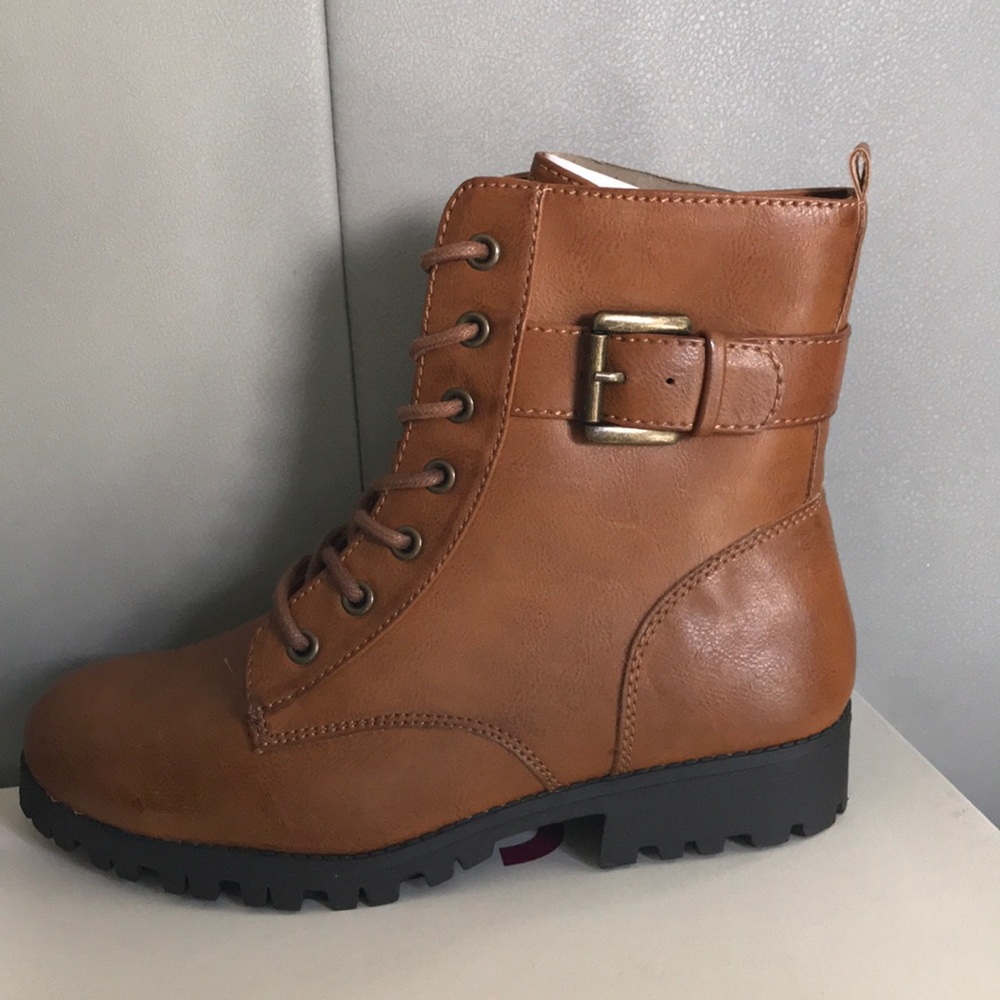 Women’s combat boots